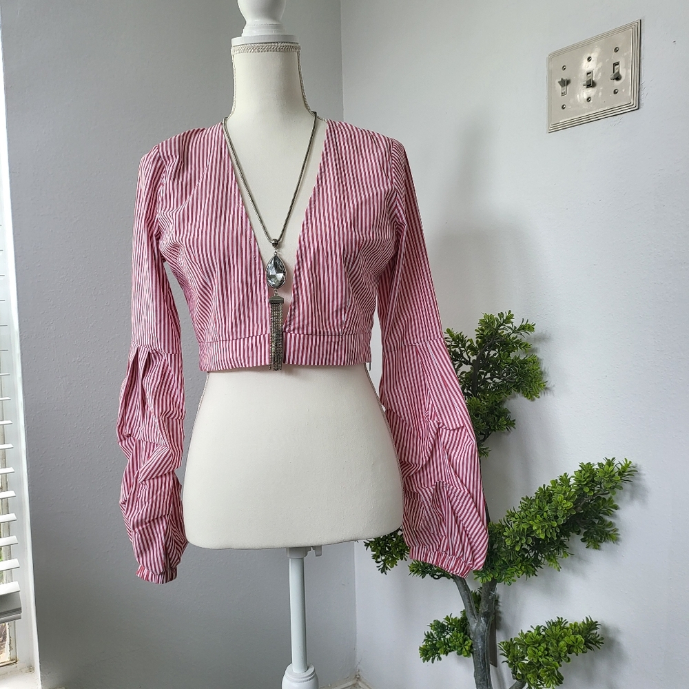 TOBI Crop Top